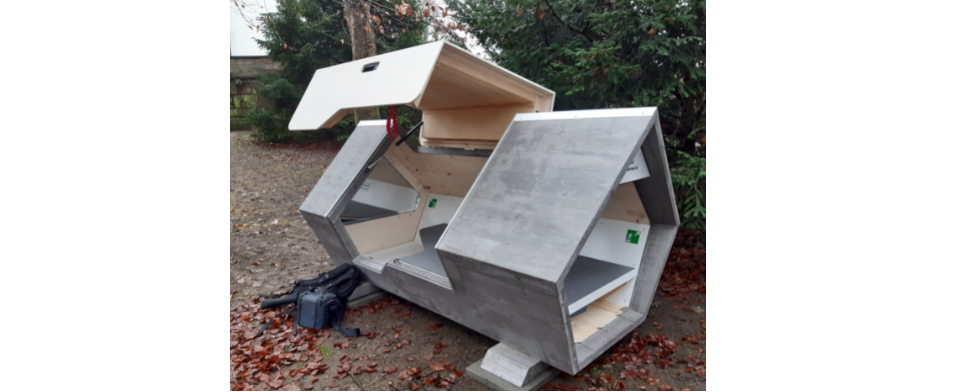 Ulmer Nest Ulmer Nest mit offener Tür