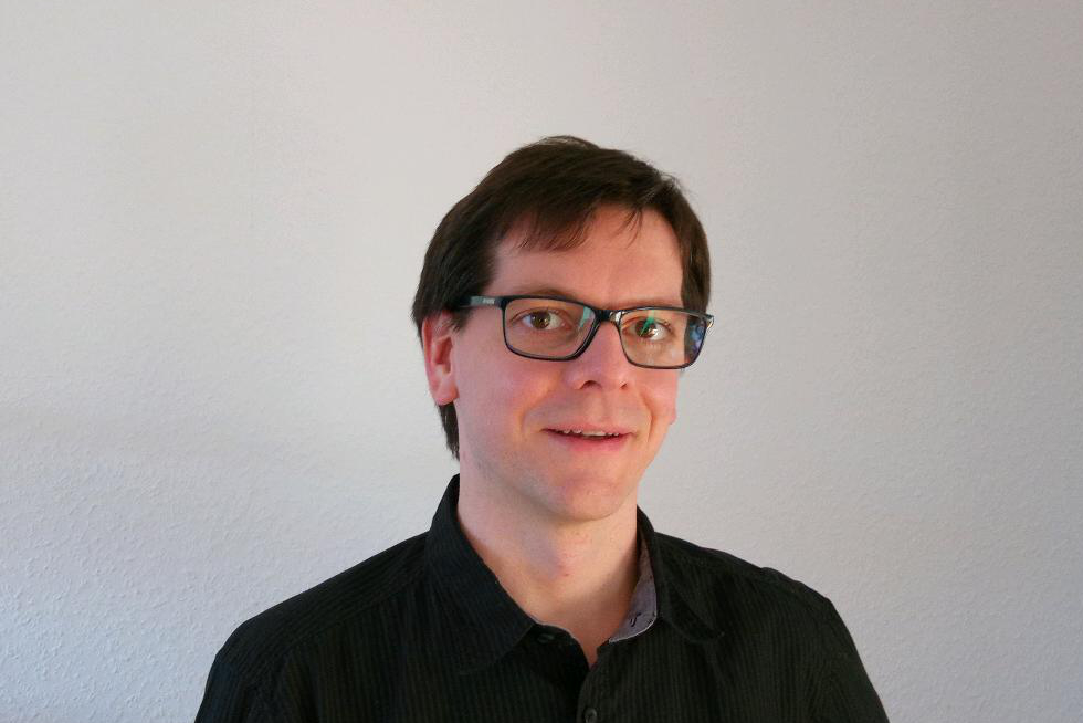 Bild eines Mannes mit Namen Matthieu Cuisnier vor weißem Hintergrund