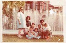 Familienfoto von Çağdaş Eren Yüksel bei der Ankunft seiner Oma in Mönchengladbach, 1970