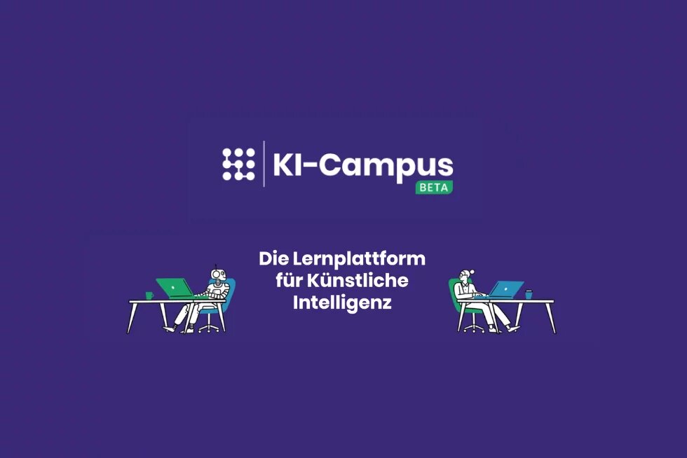 Logo und Schriftzug „KI-Campus BETA“ oben links. Darunter steht in weißer Schrift: „Die Lernplattform für Künstliche Intelligenz“. Zwei stilisierte Figuren sitzen an Schreibtischen mit Laptops: eine Person und ein Roboter. Beide wirken konzentriert. Der Hintergrund ist dunkelblau.