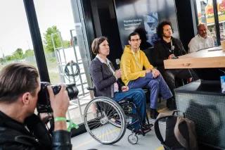 Paneldiskussion mit Holger Dieterich zur Nutzung der Wheelmap-Daten in der neuen WheelPilot-App von Mercedes Benz. Paneldiskussion mit Holger Dieterich zur Nutzung der Wheelmap-Daten in der neuen WheelPilot-App von Mercedes Benz.
